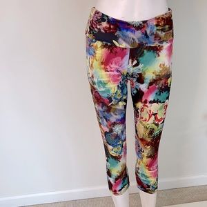 Onzie Capri Leggings. Size S/M